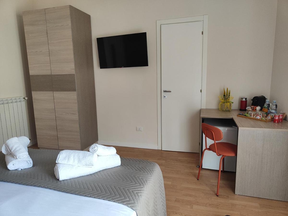 B&B Libra Rooms & Suite Salerno Exteriör bild