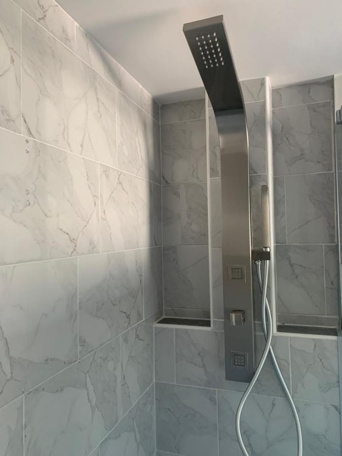 B&B Libra Rooms & Suite Salerno Exteriör bild