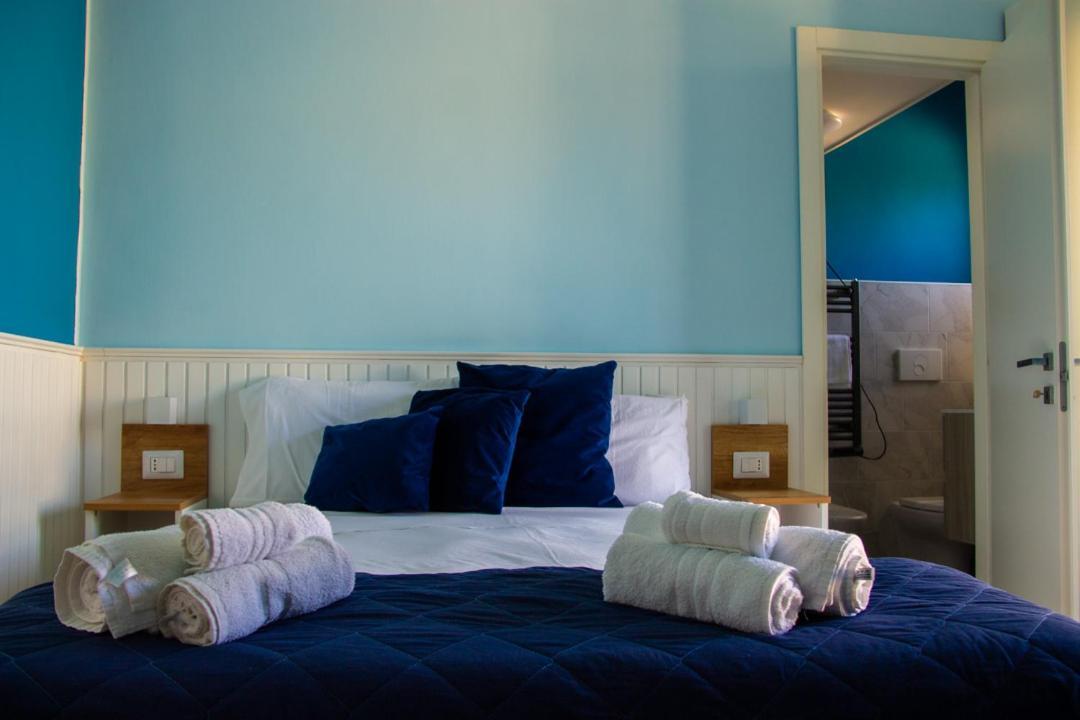 B&B Libra Rooms & Suite Salerno Exteriör bild